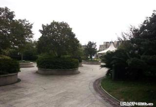 轻纺城地铁口.4楼复式..挑高很高 适合办公居多套.实图拍摄 - 宁波28生活网 nb.28life.com