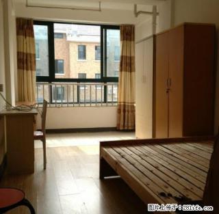 个人出租 家乐福附近 港隆广场 会展中心附近 两室一厅拎包 - 宁波28生活网 nb.28life.com