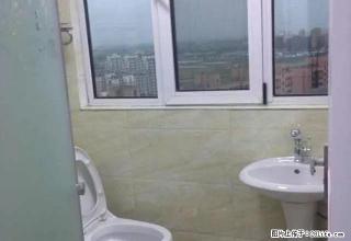 (单间出租)个人房东出租南部商务区附近雍城世家朝南带独卫带厨房1100 - 宁波28生活网 nb.28life.com